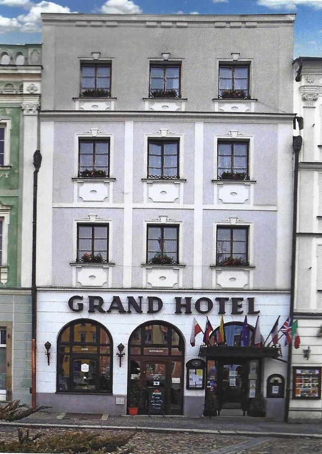 Grand Hotel Cerny Orel Jindrichuv Hradec Exterior photo